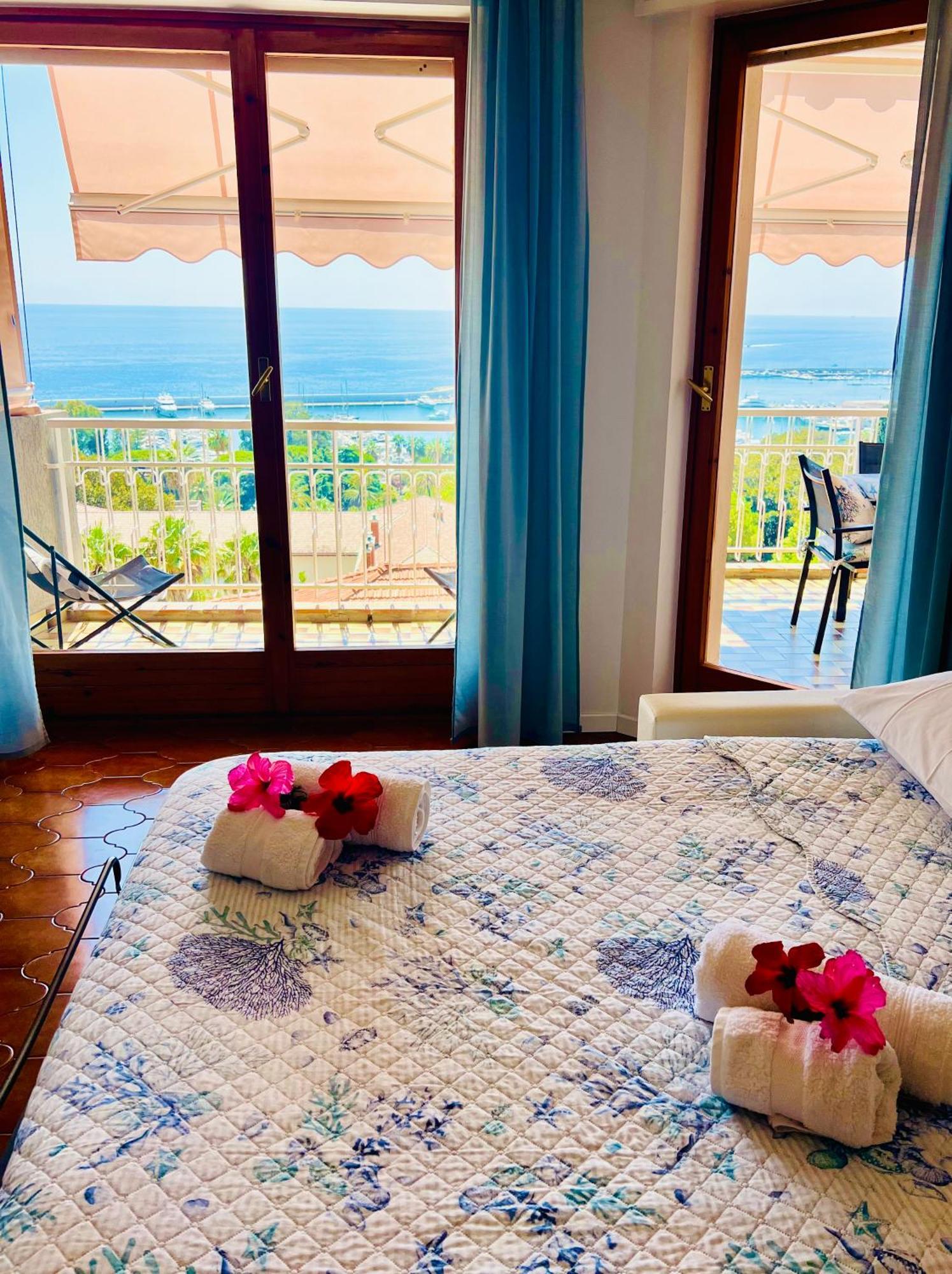 Special Home Vista Mare E Parcheggio Privato Sanremo Exterior photo